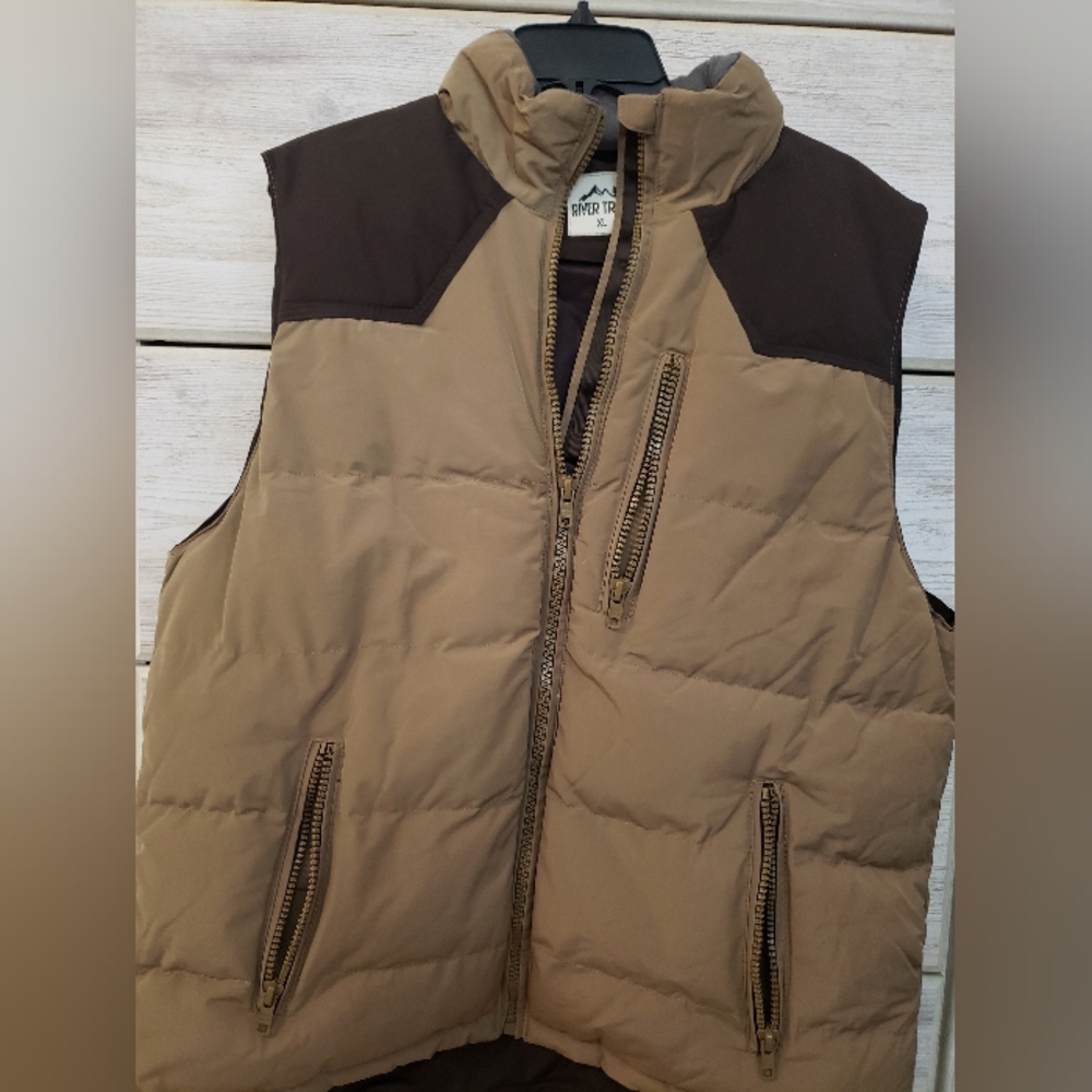 Men's Brown Puffer Vest with Contrast Shoulders